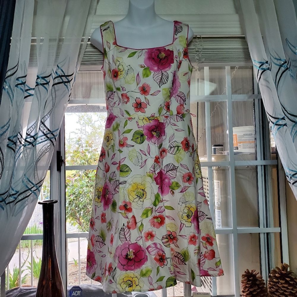 Scarlett floral dress
